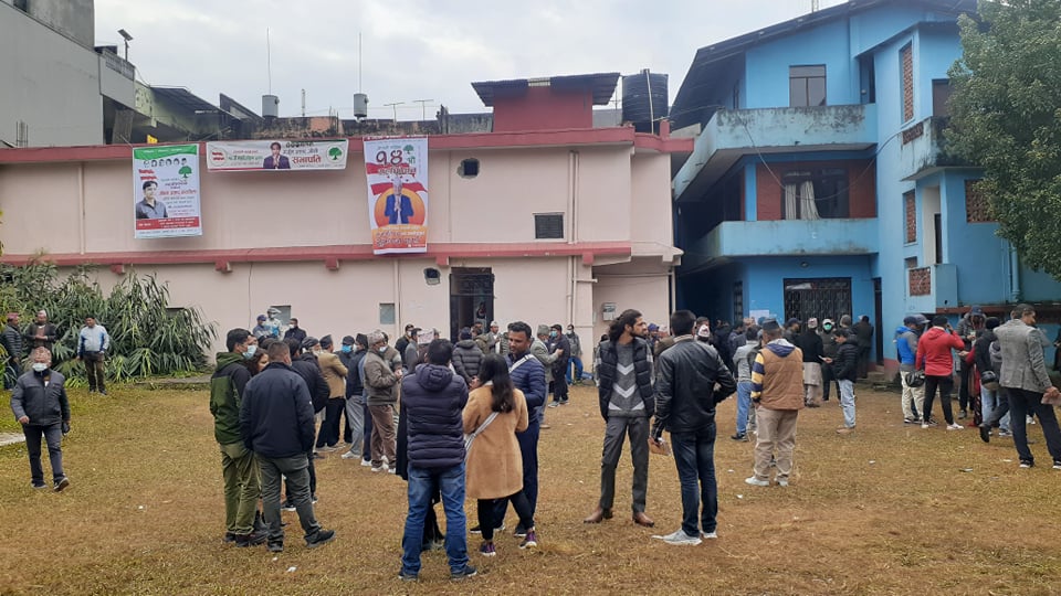गण्डकीमा जाेशी र शर्माकाे भिडन्त